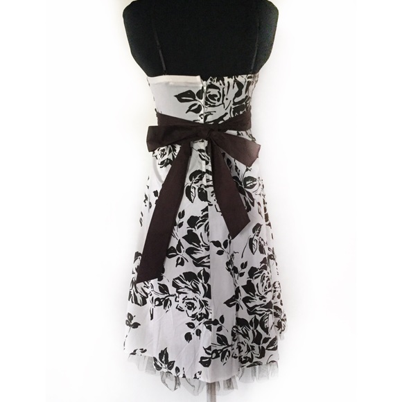 Ruby Rox Spring Dress - Picture 4 of 8